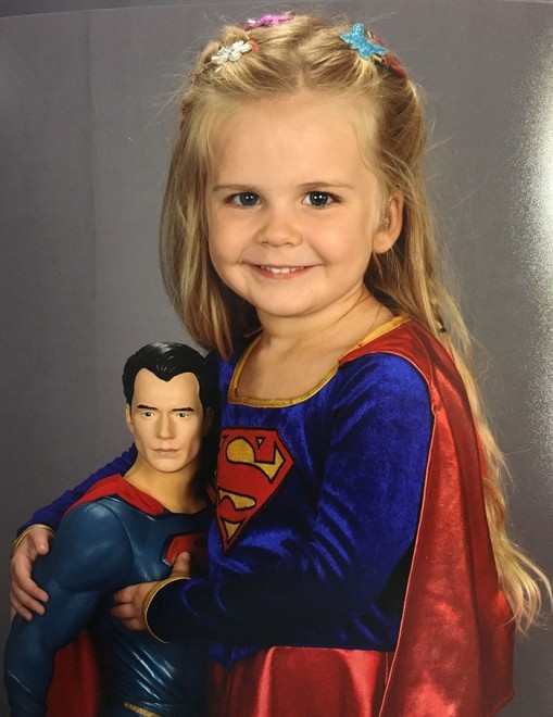 3-year-old-girl-superman-costume-kaylieann-steinbach-2
