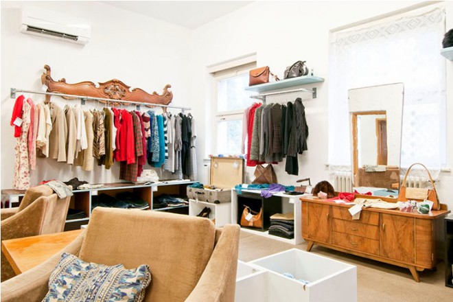 Center+ponovne+uporabe+na+Pov%C5%A1etovi+v+Ljubljani