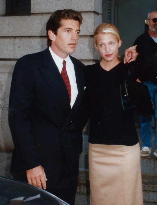 John+Kennedy+in+%C5%BEena+Carolyn+Bessette+leta+1996+%28Foto%3A+Profimedia%29