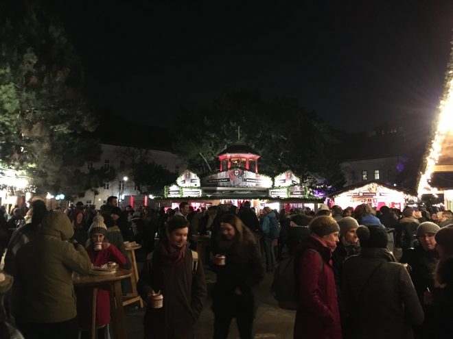 Weinachtsdorf+am+Campus+der+Universitat+Wien+%28Foto%3A+S.L.%29