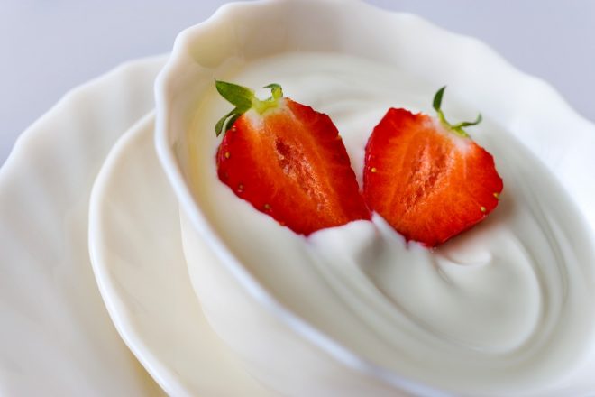 Kupuje%C5%A1+jogurte+z+manj+ma%C5%A1%C4%8Dob%3F+Brez+potrebe%21+%28Foto%3A+Profimedia%29