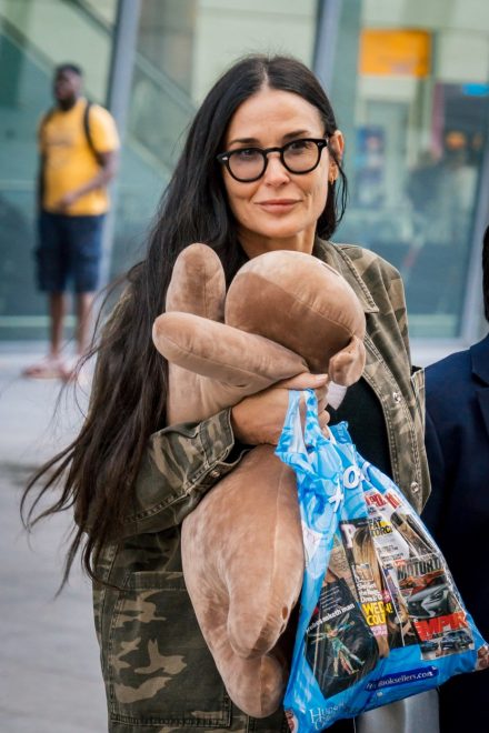 Demi+Moore+na+letali%C5%A1%C4%8Du+v+Londonu+%28Foto%3A+Profimedia%29