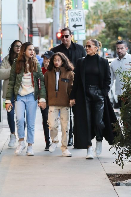 Jennifer+Lopez%2Czaro%C4%8Denec+Alex+Rodriguez+in+njuni+otroci+%28Foto%3A+Profimedia%29