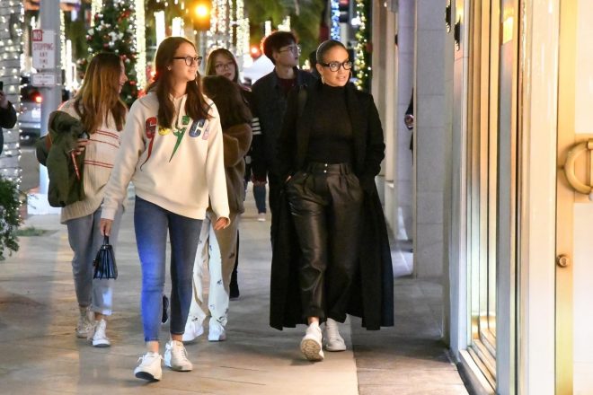 Jennifer+Lopez+s+h%C4%8Derko+svojega+zaro%C4%8Denca+Alexa+Rodrigueza+%28Foto%3A+Profimedia%29