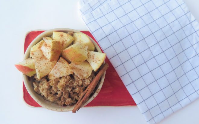 pe%C4%8Dena+jabolka+z+jajci+%28Foto%3A+Ana+Budin%29