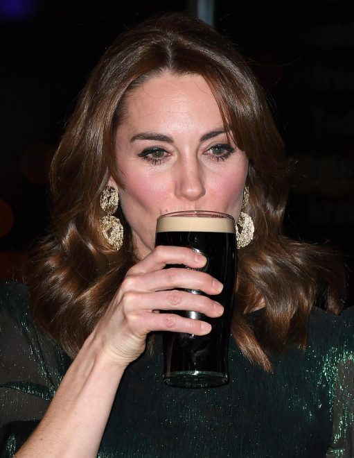 Kate+MIddleton+si+je+v+Dublinu+privo%C5%A1%C4%8Dilakozarec+Guinnessa+%28Foto%3A+Profimedia%29