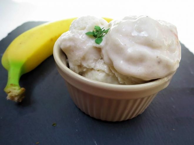 Zdrav+in+slasten+doma%C4%8D+bananin+sladoled+%28Foto%3A+Ana+Budin%29