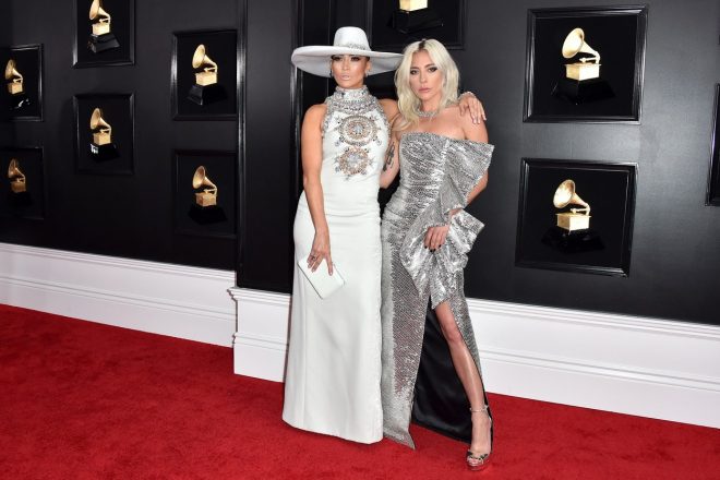 Jennifer+Lopez+in+Lady+Gaga+na+Grammyjih+%28Foto%3A+Profimedia%29