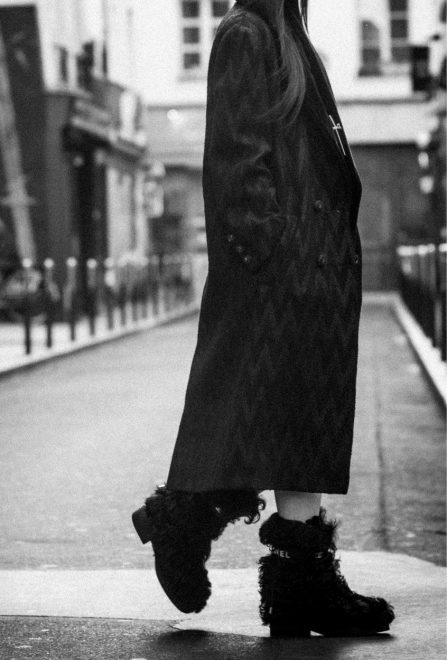 Kosmati%2C+volneni+%C5%A1kornji+pri+Chanelu+%28Foto%3A+Profimedia%29