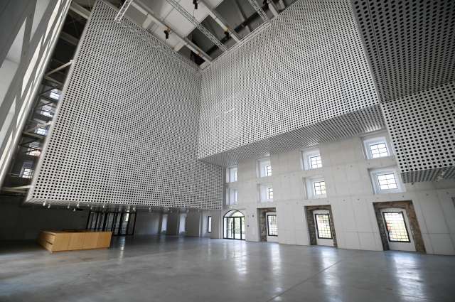 Voden+ogled+prenovljene+Galerije+Cukrarna+%28Foto%3ASTA%29